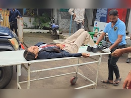 यात्री बस और स्कूल बस की जोरदार भिड़ंत, चार स्कूली बच्चों समेत 16 लोग घायल, कलेक्टर-एसपी पहुंचे अस्पताल
