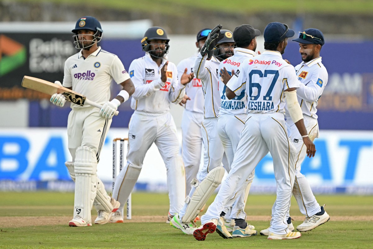 1st Test LIVE: Rain Threat Looms Large, 9-Down India Eye Smart Move vs SL
