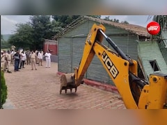 सट्टे वाले 'बादशाह' के ठिकाने पर बुलडोजर एक्शन, 6 बीघा में बना आलीशान फार्महाउस ध्वस्त