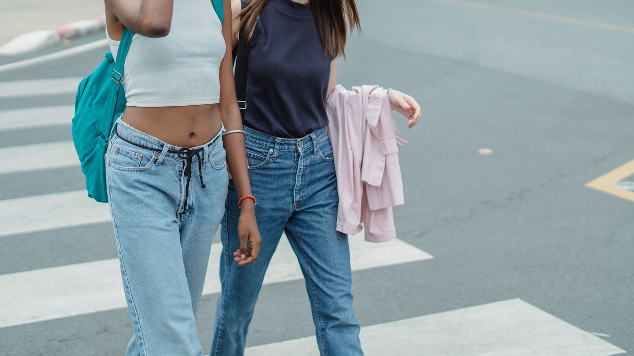 Do Wide-Leg Jeans Suit Everyone? 10 Denim Fit Myths Debunked Do Wide-Leg Jeans Suit Everyone? 10 Denim Fit Myths Debunked
