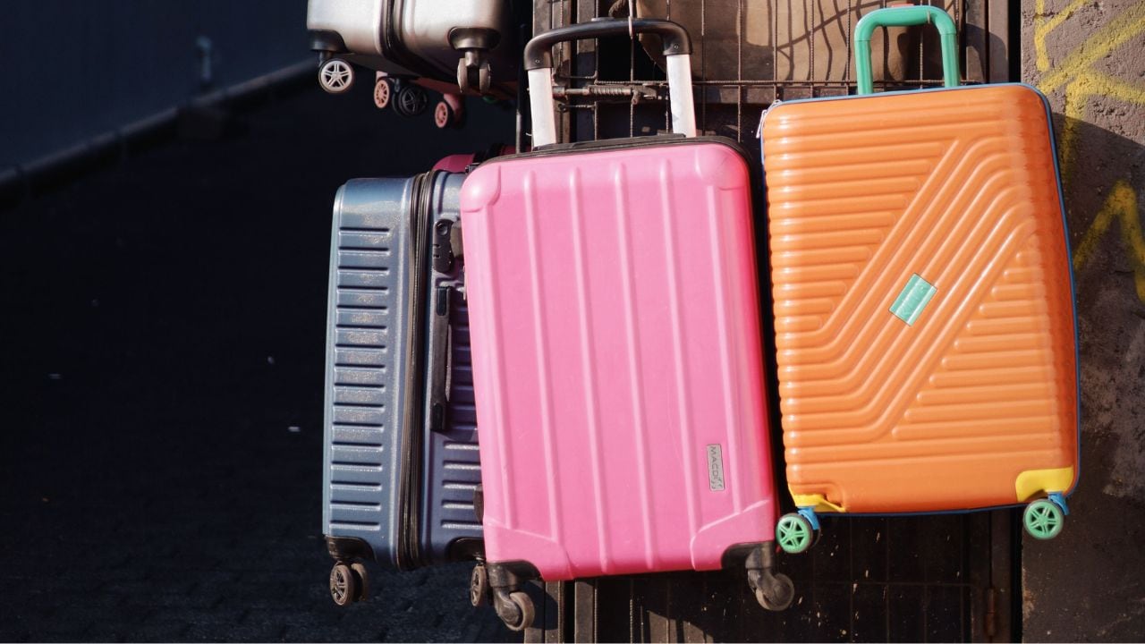 कम कीमत में खरीदें प्रीमियम Trolley Bags, Skybags, American Tourister जैसे ब्रांड्स पर मिल रहे हैं जबरदस्त ऑफर्स