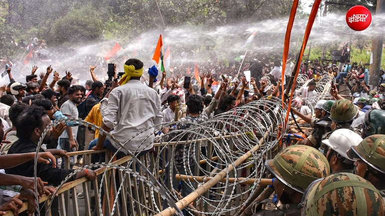देवेंद्रनाथ महतो ने स्ट्रेचर से ही लिया विधानसभा मार्च में हिस्सा, 16 दिन से कर रहे सत्याग्रह; आगे क्या होगा