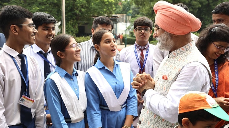 महिला सुरक्षा के लिए दिल्ली में सख्ती, बढ़ेगी पुलिस की गश्त, कॉलेज-ट्रांजिट हब पर खास नजर