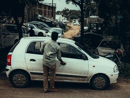 रईसजादा प्रेमी निकला चोर, गर्लफ्रेंड को घुमाने चुराई मालिक की कार, दिलवाले पहुंच गए जेल&nbsp;