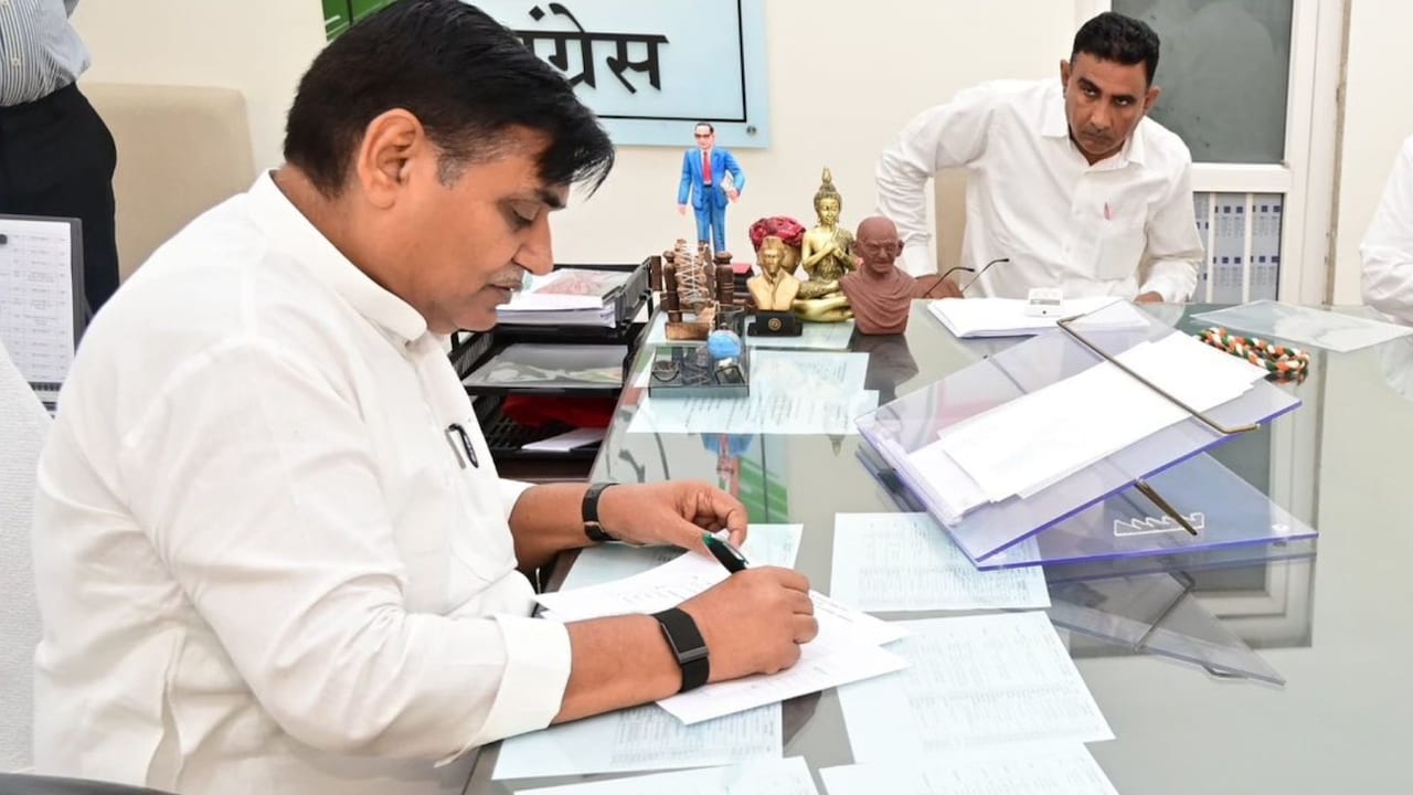 राजस्थान निकाय चुनाव: बगावत रोकने के लिए कांग्रेस का सीक्रेट प्लान, गहलोत-पायलट सुलझाएंगे फंसा पेंच!