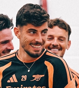 Champions Arsenal Embrace Being Hunted As Premier League Returns
