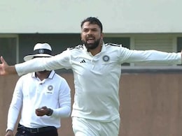 Abid Mushtaq's 9-Wicket Match Haul Powers North Zone Into Duleep Trophy Semi-Finals