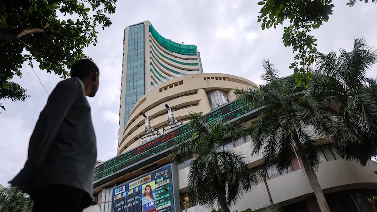 4,000% Options Surge in 15 Minutes Shows Wild India Auction