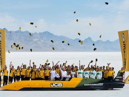 Hydrogen-Powered JCB Hydromax Sets FIA Land Speed Record At 653 Kmph