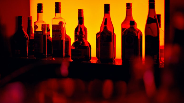 Diageo Liquor Faces FSSAI Action: 18,000 Boxes Seized Over Recycled Plastic Norms