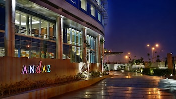 5-Star Lapses: Cockroaches, Expired Food Found In FSSAI Raid At JW Marriot, Andaz Delhi