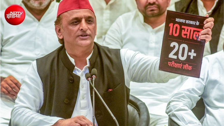 CJP आंदोलन से सपा ने बदले तेवर, अब छात्रों के मुद्दें पर दिखेगी मुखर, अखिलेश बोले- जो यूनिवर्सिटी नहीं बना पाए वो हथौड़ा चलवा रहे
