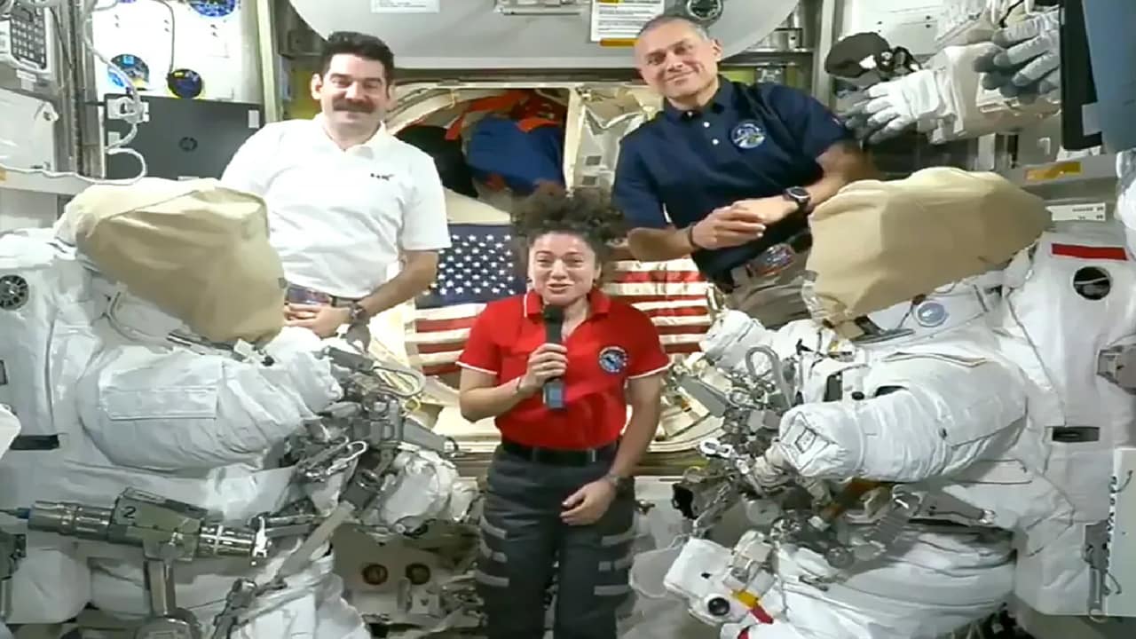 Anil Menon Indian Origin Astronaut: ट्रंप ने अंतरिक्ष यात्रियों से बात की Anil Menon Indian Origin Astronaut: ट्रंप ने अंतरिक्ष यात्रियों से बात की