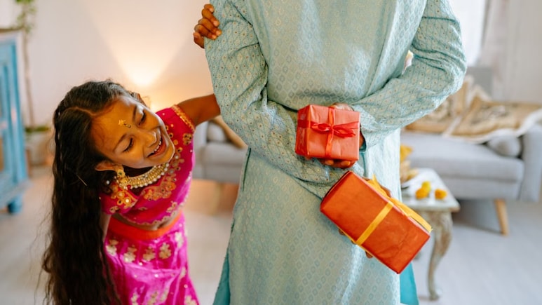 Raksha Bandhan 2026: From DIY Gifts To Sibling Trips, Unique Ways To Celebrate The Festival