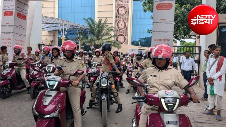 बिहार में 4700 स्कूटी और बाइक के साथ सड़कों पर उतरीं 'पुलिस दीदी', स्कूल-कॉलेजों के बाहर करेंगी पेट्रोलिंग