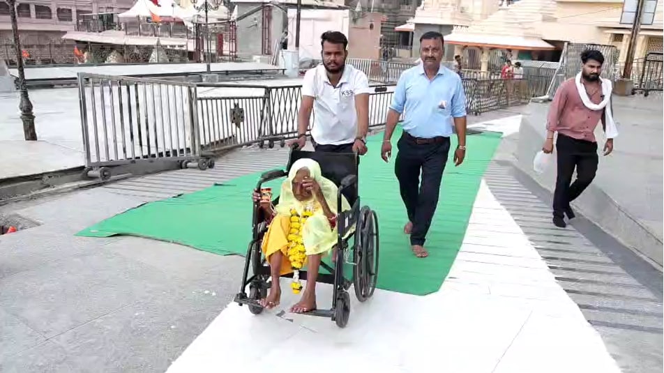 108 year old dhani bai kanwar yatra ujjain mahakal temple sons 108 year old dhani bai kanwar yatra ujjain mahakal temple sons