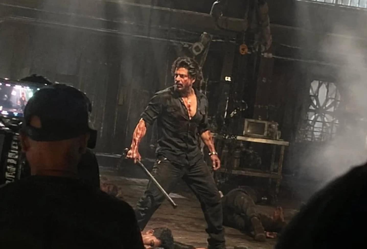 Viral Set Photo Shows Shah Rukh Khan’s Rugged, Bloodied Look for ‘King’