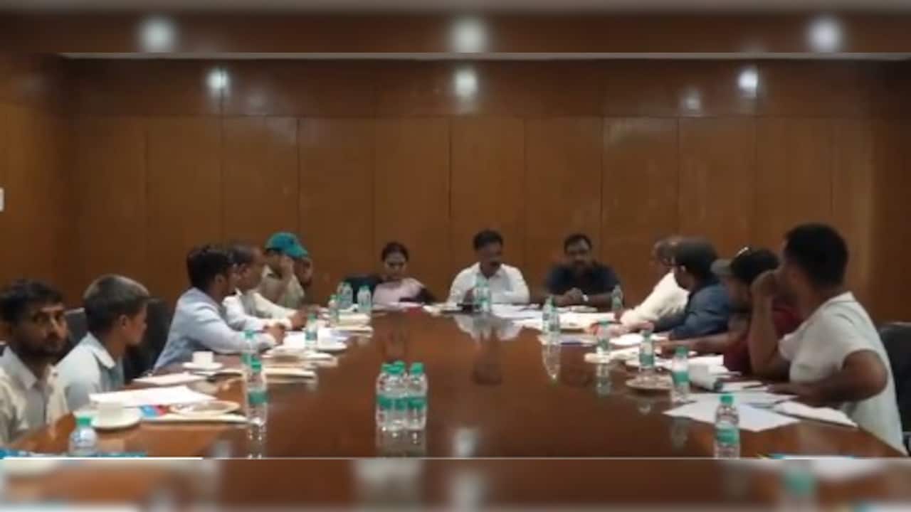 11 member team of protesters met Jharkhand government representatives 11 member team of protesters met Jharkhand government representatives