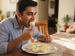 Man Ate 7 Whole Eggs Every Day: Here's What It Did To His Cholesterol, Doctors React