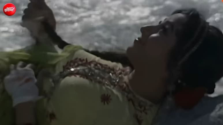 हिमालय की खूबसूरत वादियां, मनोज कुमार - माला सिन्हा की अदाएं और मुकेश की मखमली आवाज, 61 साल बाद भी इस गाने का नहीं उतरा खुमार
