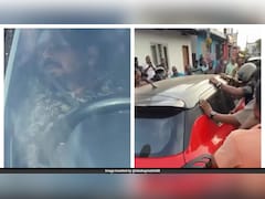 केरल में बीच सड़क पर गाड़ी रोककर 'कुंभकरण' की नींद सो गया बंदा, कार हिलाते रह गए लोग टस से मस नहीं हुआ बंदा