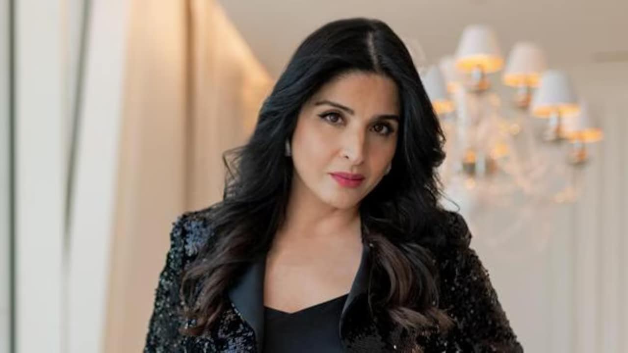 'Laughed Through My Chemo With You': Maheep Kapoor Reveals A Cancer Survivor In London Complimented Her For Bollywood Wives