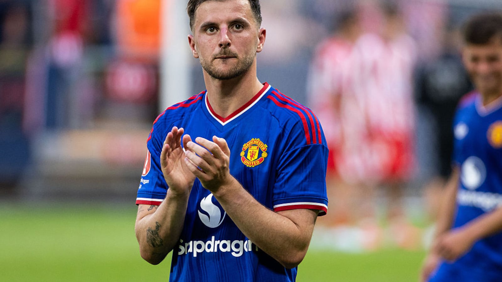 Boss Michael Carrick Being Careful With Mason Mount As Manchester United Draw With PSG