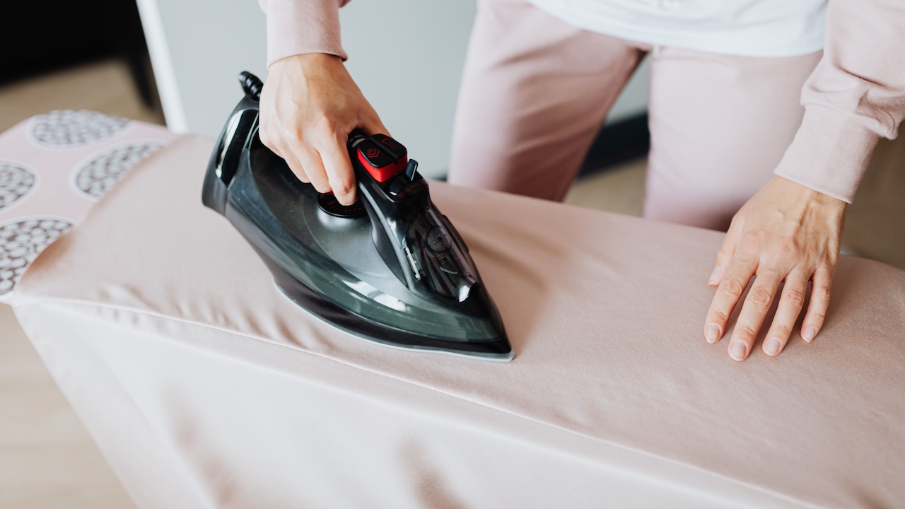 Why Is Your Dry Iron Dragging? 10 Easy Checks To Restore A Smooth Glide
