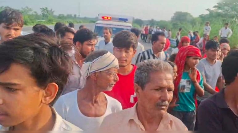 दिल्ली-मुंबई एक्सप्रेसवे पर ट्रक ने दो लोगों को कुचला, दोनों की दर्दनाक मौत