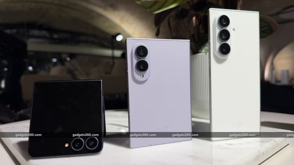 2 ലക്ഷം രൂപ കൊടുത്ത് ഈ ഫോൺ വാങ്ങാമോ? ഈ മാസത്തെ ഏറ്റവും വലിയ സ്മാർട്ട്‌ഫോൺ ലോഞ്ചുകൾ ഇതാ!