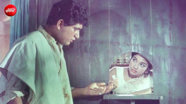 15 अगस्त की पहचान बन गई थी मनोज कुमार की ये फिल्म, दूरदर्शन पर 100  बार हुई टेलीकास्ट, गाने आज भी हैं मशहूर