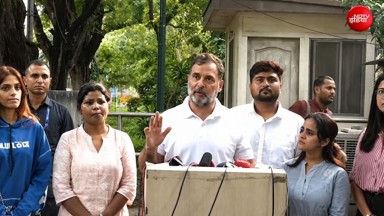 'आपने कुछ गलत नहीं किया, माफी की जरूरत नहीं', प्रदर्शनकारियों से मिलकर बोले राहुल गांधी