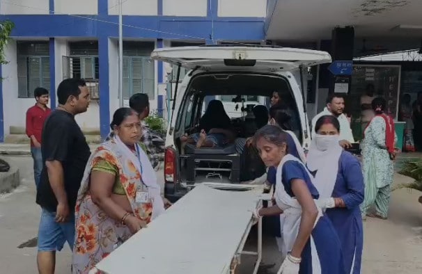बिहार के लखीसराय के अशोक धाम मंदिर में भगदड़, बिजली का पोल टूटने से मची अफरा-तफरी