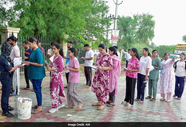 UGC NET उम्मीदवारों को क्या दोबारा फॉर्म भरना होगा, नया एडमिट कार्ड कब आएगा? तमाम सवालों के जवाब