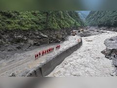 नेपाल के 6 हाइड्रो पावर प्रोजेक्ट में फंसे 500 लोग, जिंदगियां बचाने की जद्दोजहद