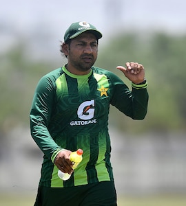 Coach Sarfaraz Ahmed Throws Entire Pakistan Batting Unit Under The Bus Over Dismal Show vs England