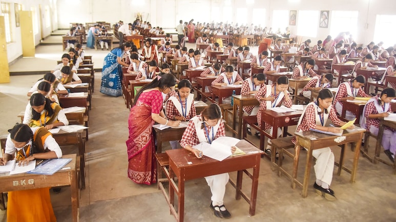 एमपी बोर्ड की कक्षा 10वीं-12वीं की परीक्षाओं का टाइम-टेबल जारी, नोट कर लें तारीखें