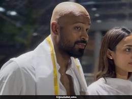 Hardik Pandya Goes Bald, Offers Prayers With Girlfriend Mahieka In Tirumala