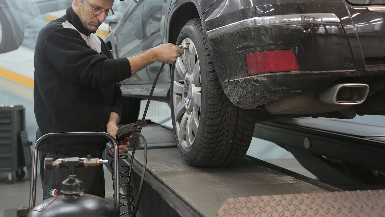 10 Tyre Inflator Mistakes That Can Damage The Motor And Reduce Its Life 10 Tyre Inflator Mistakes That Can Damage The Motor And Reduce Its Life