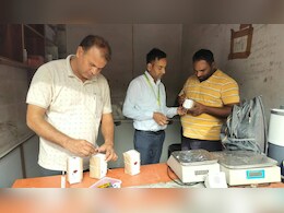 रक्षाबंधन से पहले नोएडा में बड़ी कार्रवाई, 910 किलो पनीर और 160 किलो मिठाई नष्ट