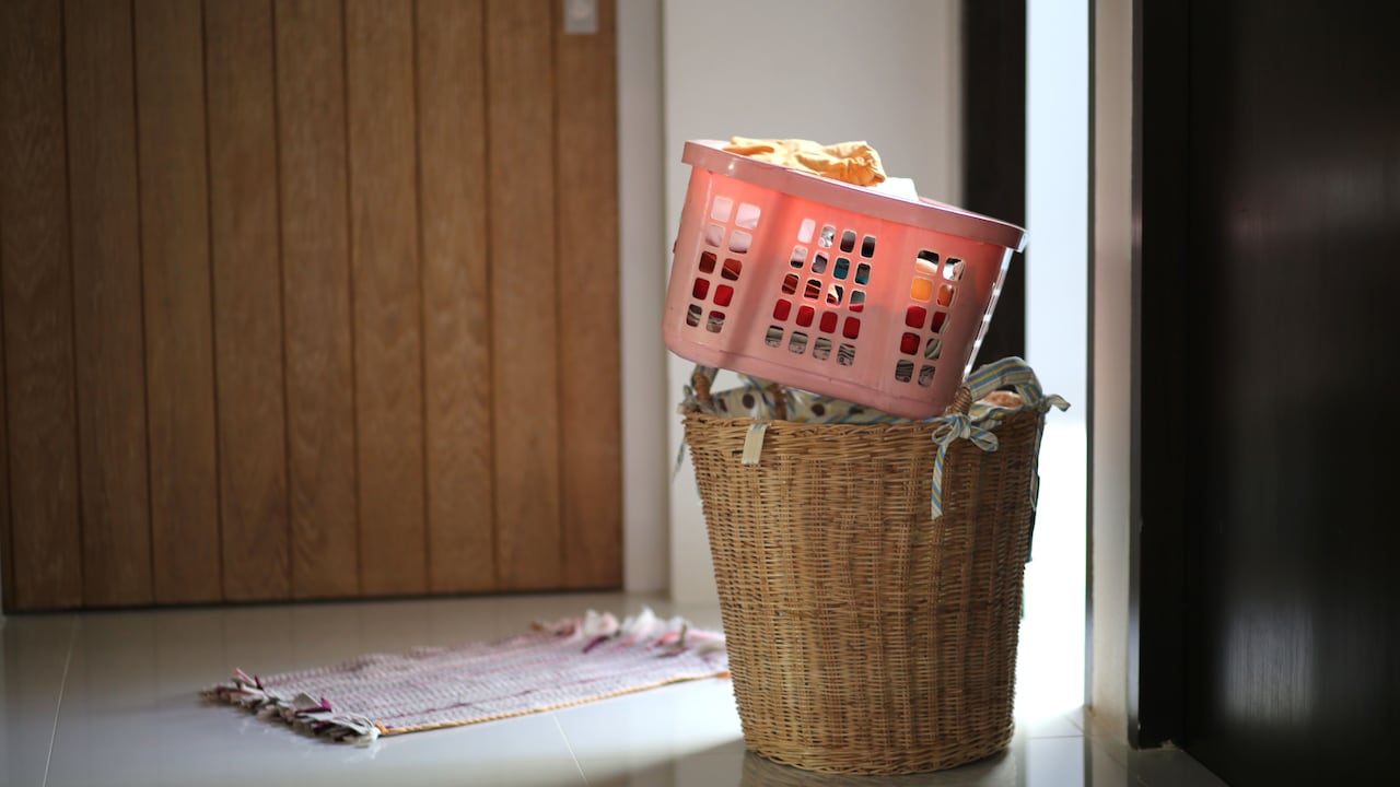 How To Stop A Laundry Basket From Smelling: 10 Fixes For Damp Clothes, Poor Ventilation And Residue How To Stop A Laundry Basket From Smelling: 10 Fixes For Damp Clothes, Poor Ventilation And Residue