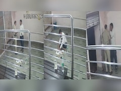 खाकी की दबंगई! खाना खा रहे चौकीदार से पुलिसकर्मी ने मंगाई शराब और आइसक्रीम, मना करने पर पीटा