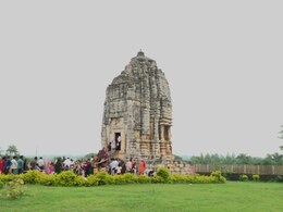 MP: कुत्ते की समाधि पर बना है यह महादेव का मंदिर, कलचुरी काल में बना था, इसके पीछे छिपी है सदियों पुरानी कहानी