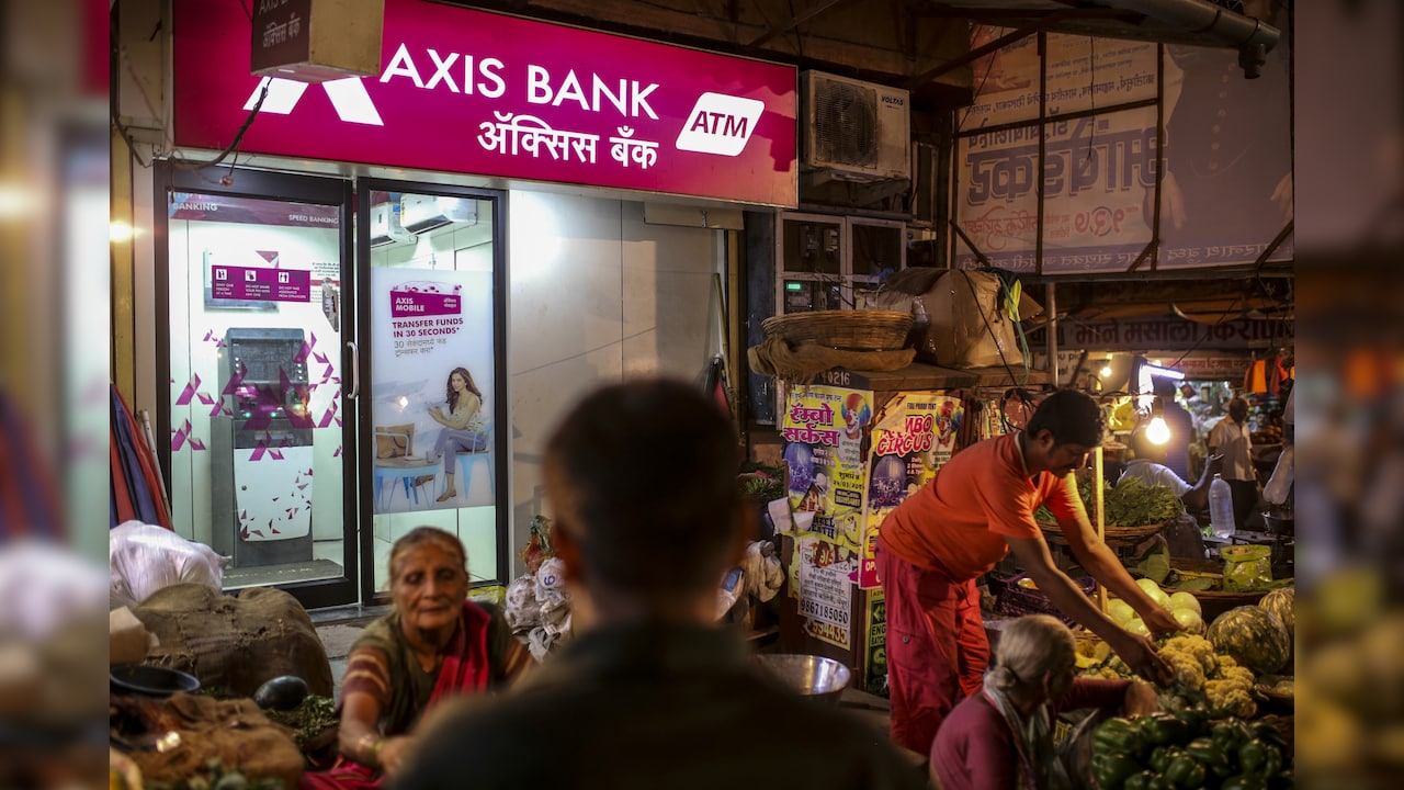 Citigroup, Axis Team Up On Leveraged India Dollar Deposit Boom