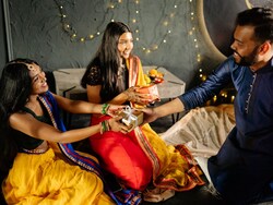 Choosing The Right Gift For Sister This Raksha Bandhan: Thoughtful Ideas For Every Personality