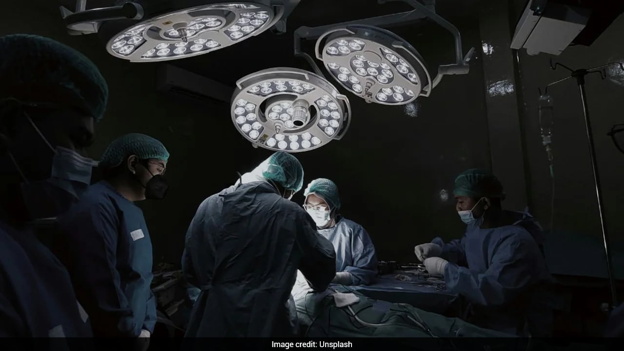 'Major Surgical Error': UK Surgeon Struck Off After Connecting Patient's Organs Incorrectly