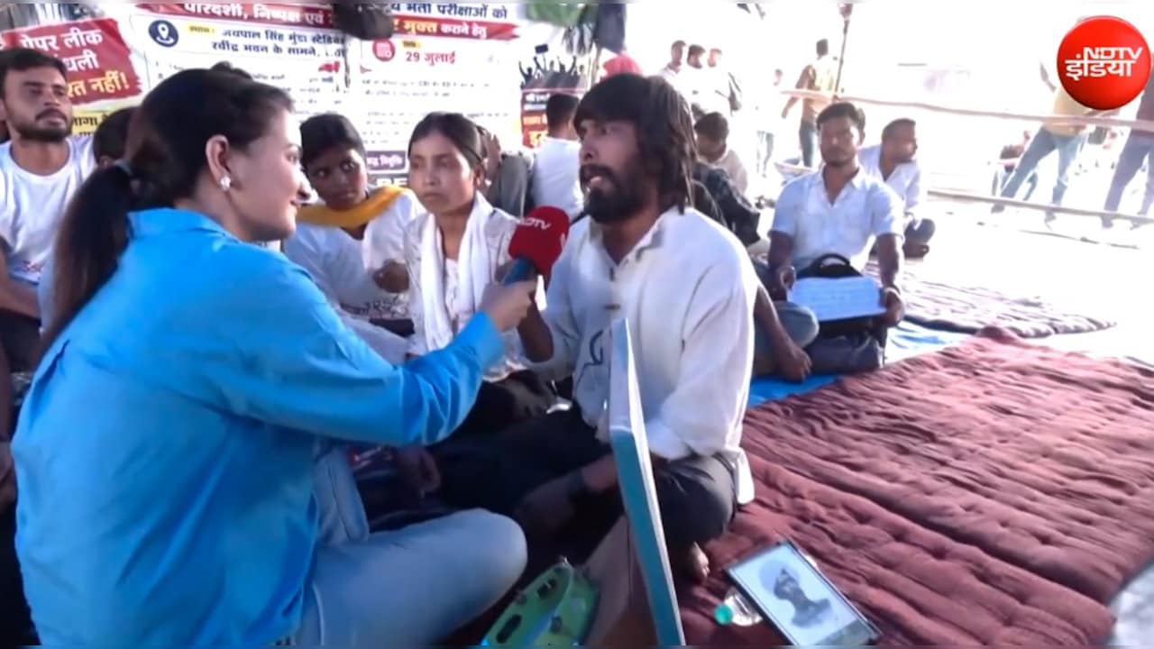रांची के दो भाइयों की कहानी, एक पुलिस में तैनात, दूसरा आंदोलन में, रोते हुए बोला- उसे आदेश मिलता तो मुझे डंडे मारता