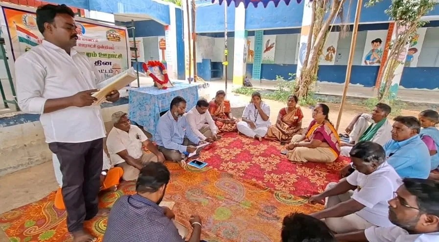 परंदूर ग्रीनफील्ड एयरपोर्ट परियोजना के खिलाफ मुख्यमंत्री विजय के रुख का समर्थन करते हुए कांचीपुरम के एकनापुरम गांव के लोगों ने सर्वसम्मति से धन्यवाद प्रस्ताव पारित किया परंदूर ग्रीनफील्ड एयरपोर्ट परियोजना के खिलाफ मुख्यमंत्री विजय के रुख का समर्थन करते हुए कांचीपुरम के एकनापुरम गांव के लोगों ने सर्वसम्मति से धन्यवाद प्रस्ताव पारित किया