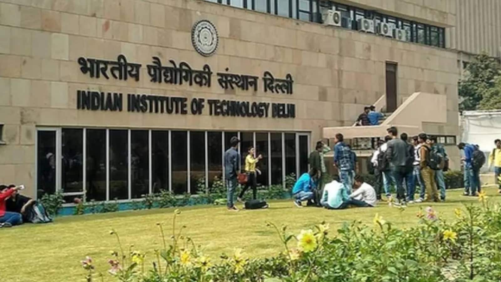 Ministry Invites Applications for IIT Delhi Director Position with October 2026 Deadline