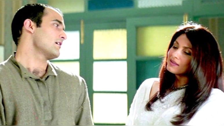 Why Akshaye Khanna And Dimple Kapadia's 'Forbidden Romance' Was The Real Plot Of <i>Dil Chahta Hai</i>
